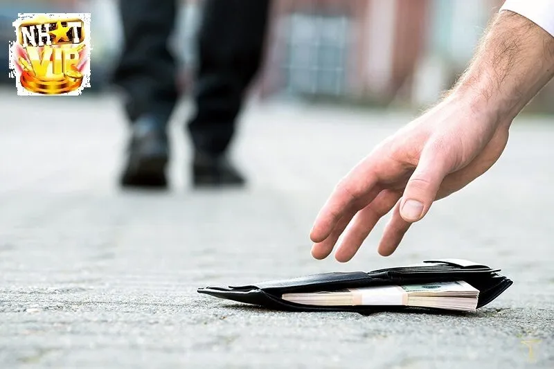 Ý nghĩa tâm linh khi Mơ Nhặt Được Tiền NhatVip